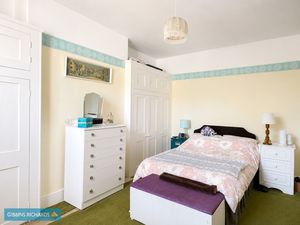 Bedroom- click for photo gallery